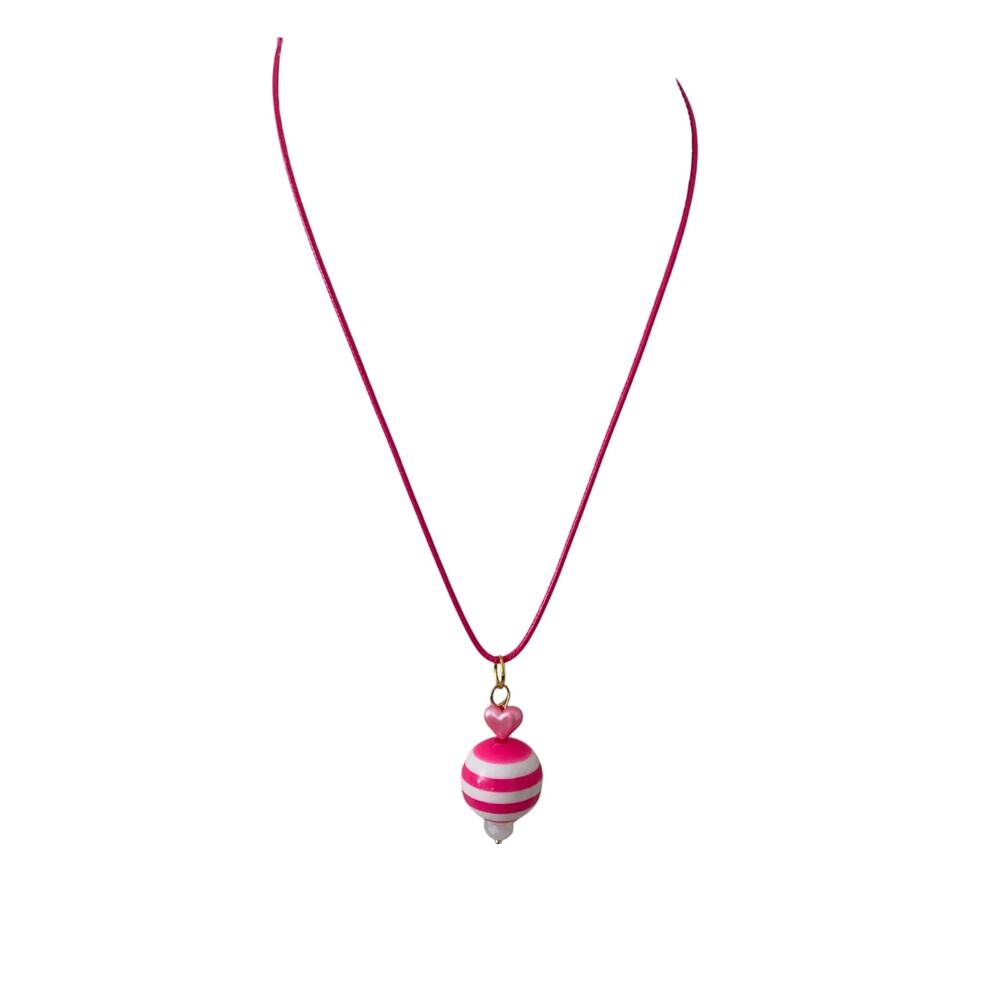 pink and white pendant necklace